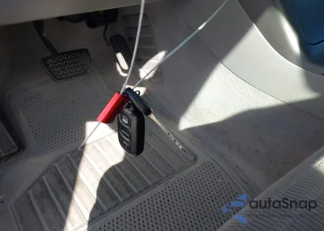 2005 Toyota Camry Le from USA, damaged, VIN 4T1BE30K85U973197